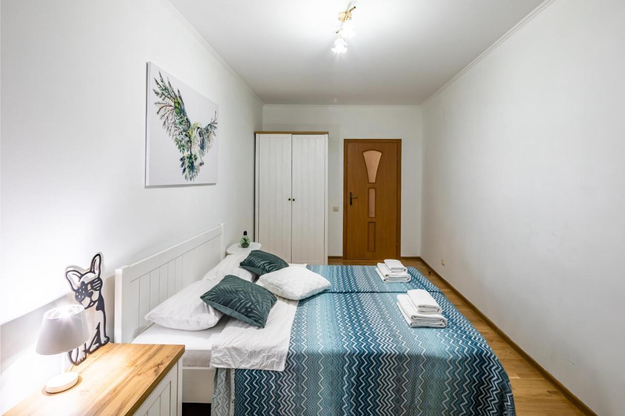 The Main Square! 2 Separated Bedrooms, Balcony Leopoli Esterno foto